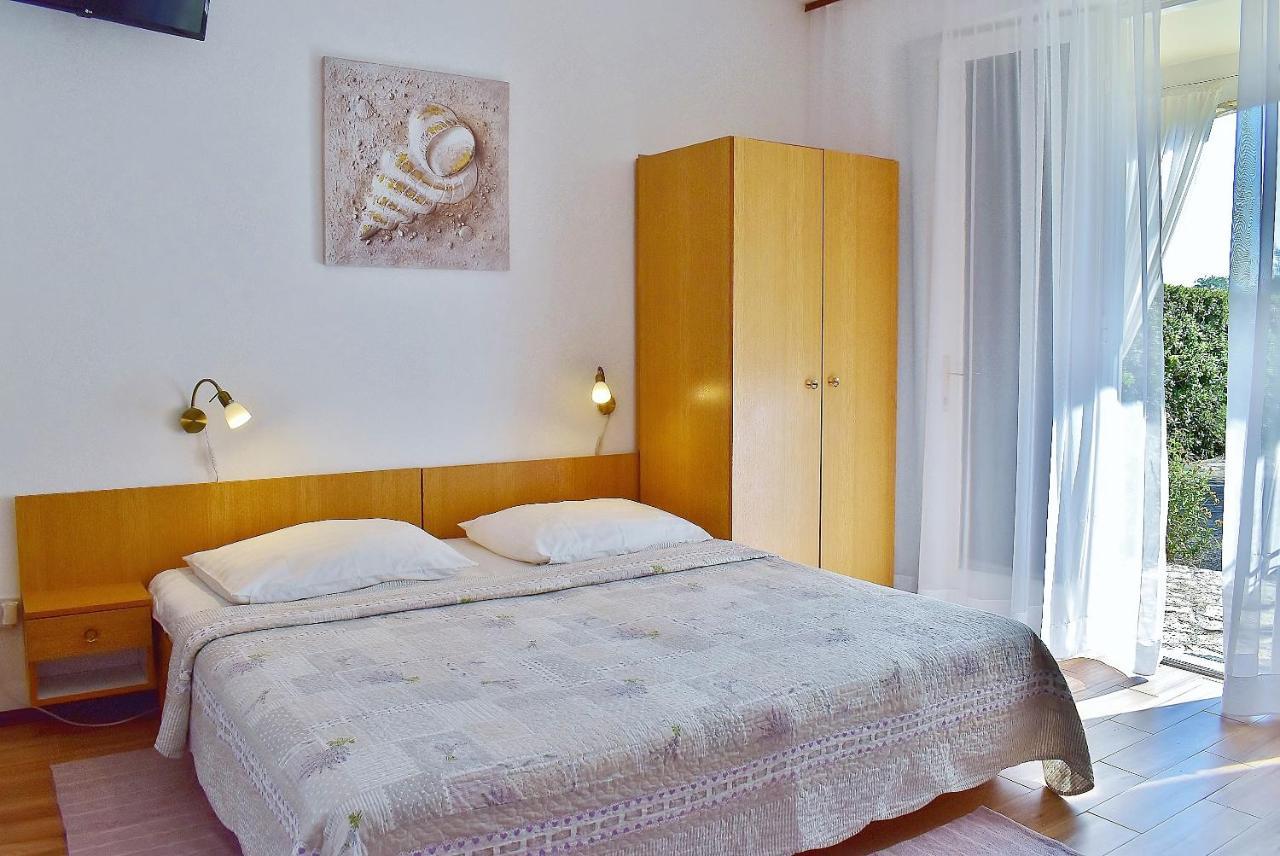 Apartments Zenko ราบ ภายนอก รูปภาพ